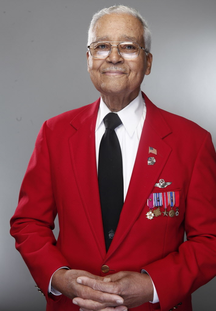 tuskegee airmen thesis statement